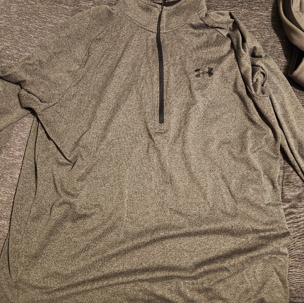 Under Armour Heat Gear 1/4 zip L/S top